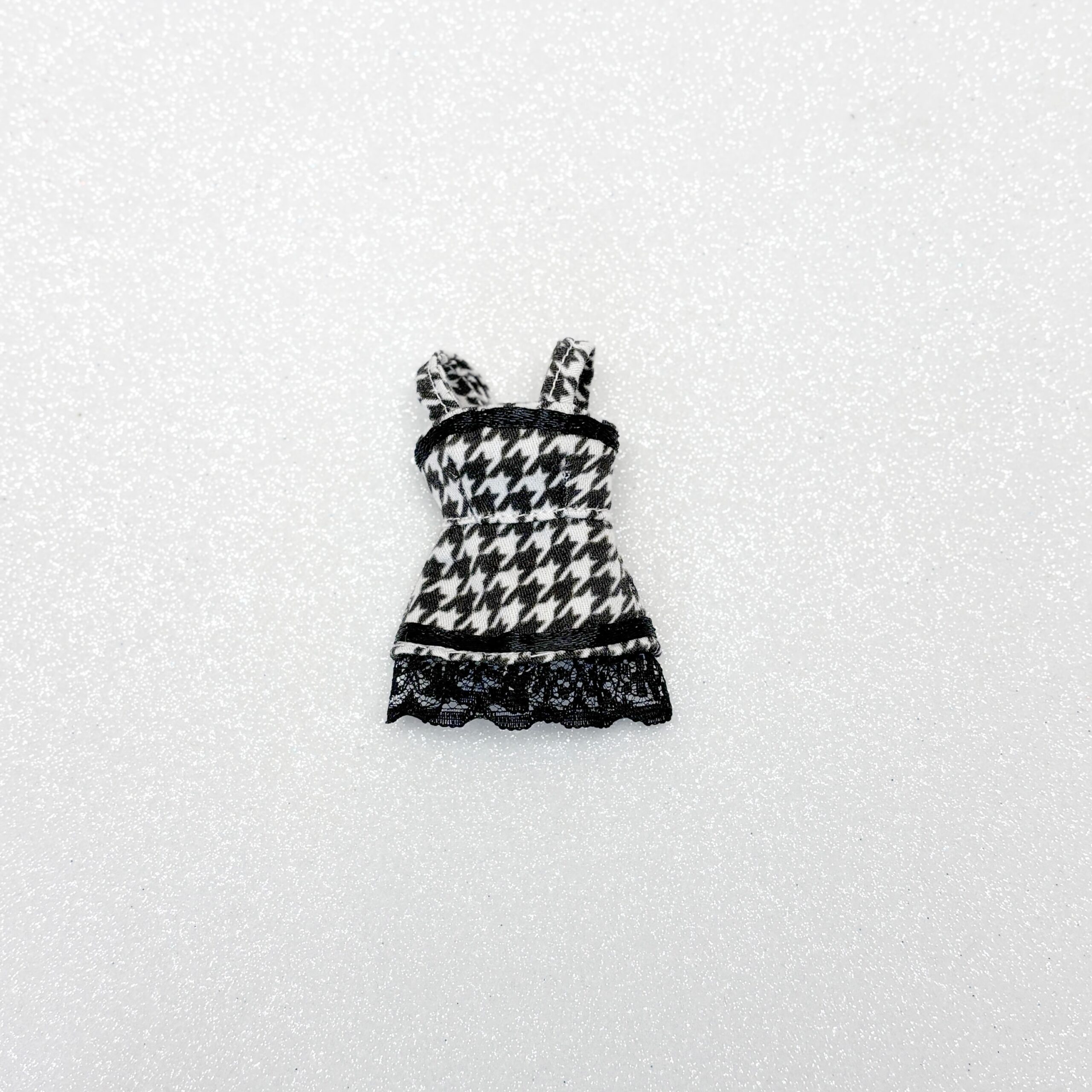 Mini Fashion Pack – Red Houndstooth Statement - Image 2